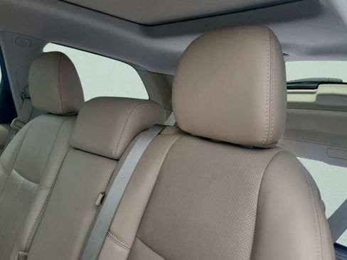 Used 2017 Nissan Pathfinder Platinum FWD image 10