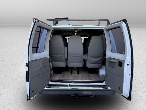 Used 2014 Ford E-150 and Econoline 150 Wagon image 15
