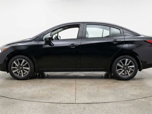 Used 2025 Nissan Versa SV image 5