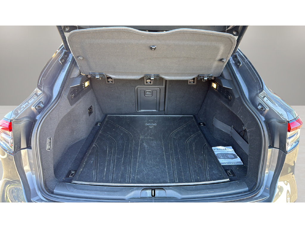 Certified 2023 Maserati Levante GT AWD/4WD image 30