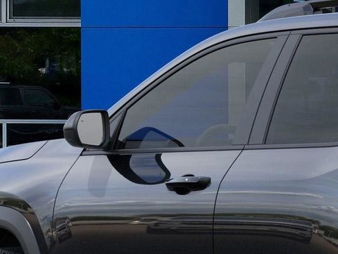 New 2026 Chevrolet Equinox LT w/ Convenience Package II image 12