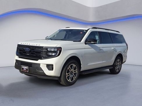 New 2025 Ford Expedition Max Active image 5