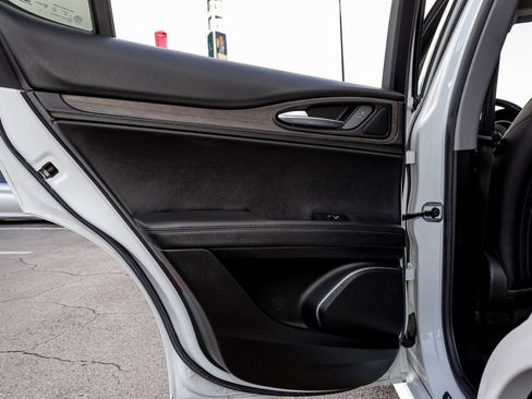 Used 2021 Alfa Romeo Stelvio Ti w/ Nero Edizione image 27