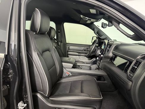 Used 2025 RAM 1500 Limited AWD/4WD image 28