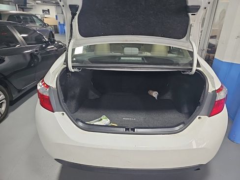 Used 2014 Toyota Corolla LE FWD image 14