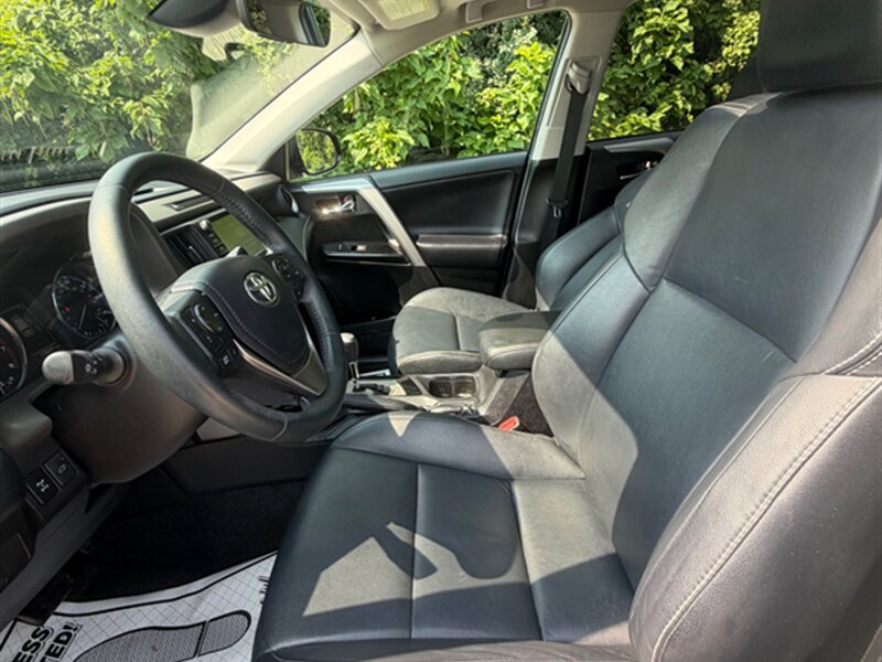 Used 2017 Toyota RAV4 Limited w/ Carpet Mat Package AWD/4WD image 17