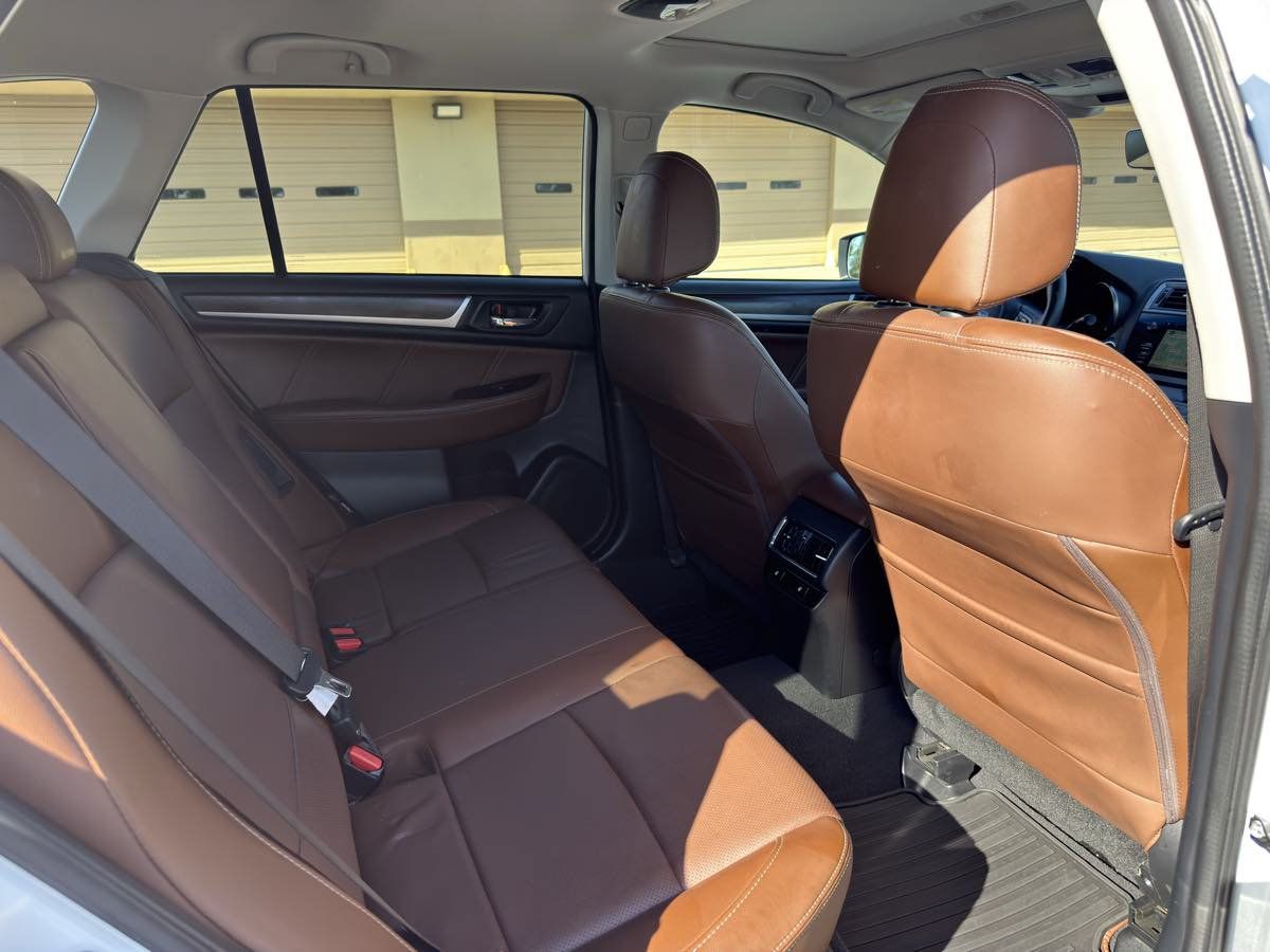 Used 2017 Subaru Outback 3.6R Touring w/ Popular Package #5A AWD/4WD image 23