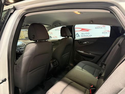 Used 2022 Chevrolet Malibu LT FWD image 38