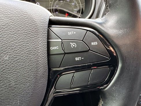 Used 2019 Jeep Cherokee Latitude Plus image 24