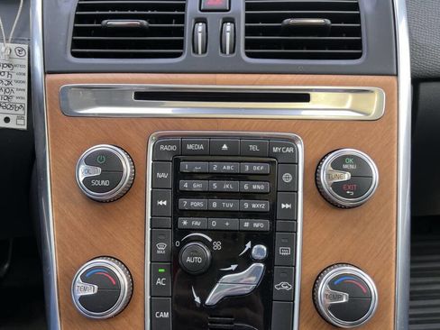 Used 2017 Volvo XC60 T5 Inscription w/ Advanced Package image 25