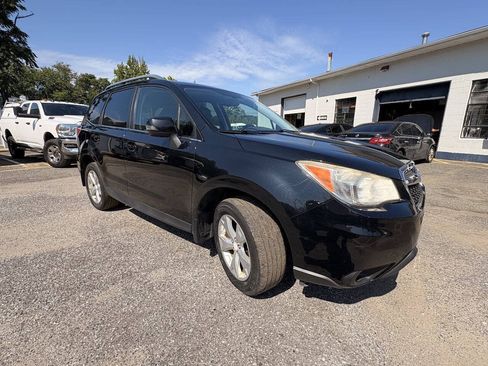 Used 2014 Subaru Forester 2.5i Touring AWD/4WD image 3