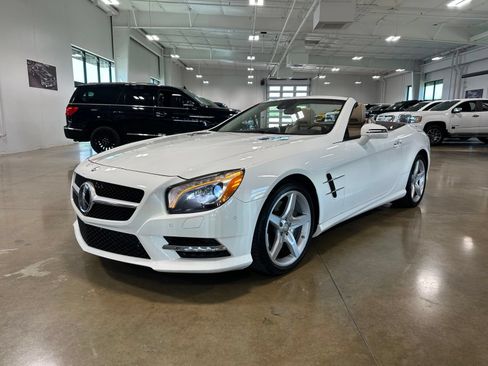 Used 2016 Mercedes-Benz SL 550 image 6