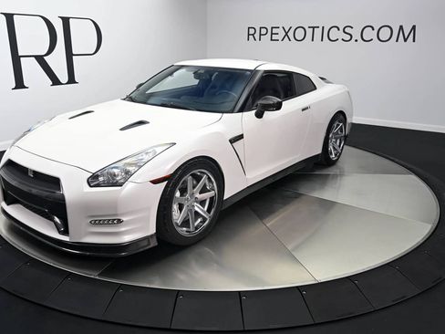 Used 2012 Nissan GT-R Premium AWD/4WD image 1