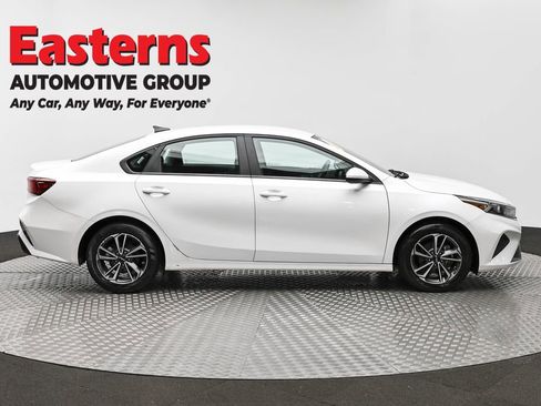 Used 2024 Kia Forte LXS FWD image 4