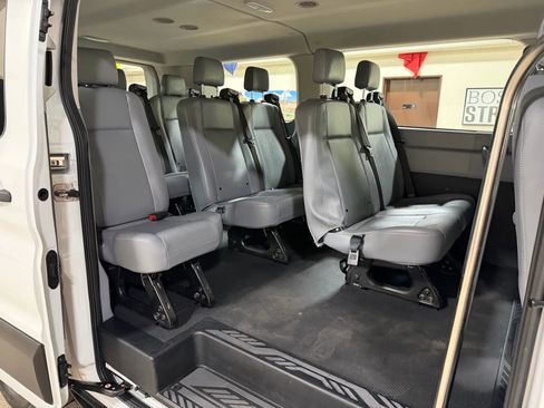 Used 2019 Ford Transit 150 XL image 28