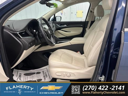 Used 2023 Buick Enclave Essence w/ Experience Buick Package FWD image 9