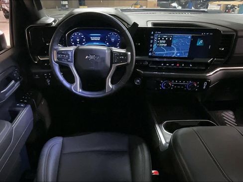 Used 2025 Chevrolet Silverado 2500 LTZ w/ LTZ Plus Package image 6