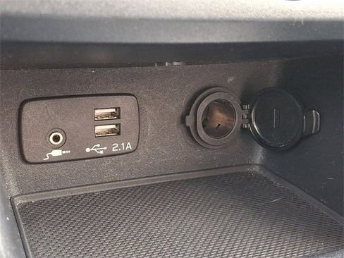 Used 2019 Subaru Forester Premium image 24