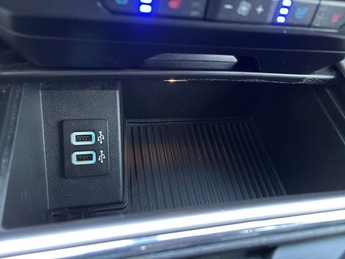 Used 2019 Ford F250 Platinum w/ Platinum Ultimate Package AWD/4WD image 26