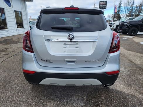 Certified 2022 Buick Encore Preferred image 6