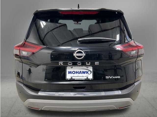 Used 2023 Nissan Rogue SV AWD/4WD image 4