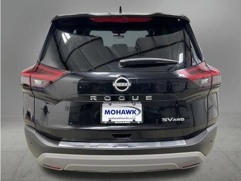 Used 2023 Nissan Rogue SV AWD/4WD image 4