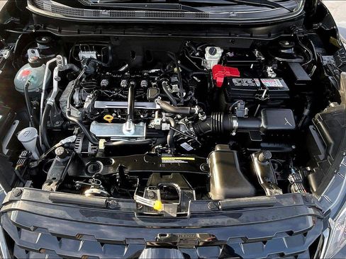Used 2021 Nissan Kicks SR w/ SR Premium Package FWD image 10