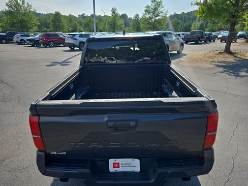 Used 2024 Toyota Tacoma SR5 w/ SR5 Upgrade Package AWD/4WD image 13