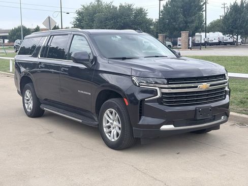 Used 2024 Chevrolet Suburban LT AWD/4WD image 1