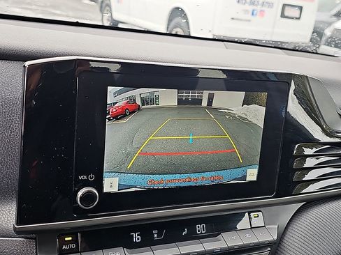 Used 2025 Toyota Camry SE image 18