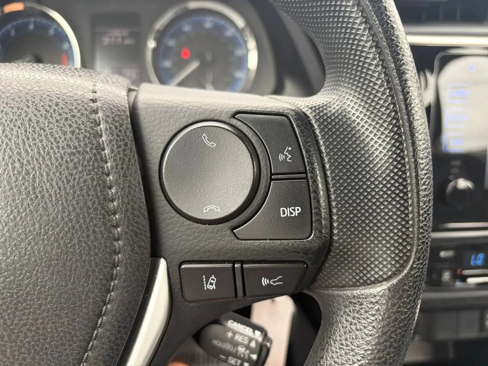 Used 2017 Toyota Corolla LE FWD image 16