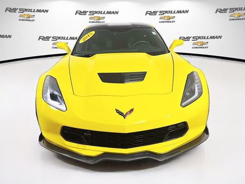 Used 2015 Chevrolet Corvette Z06 w/ 3LZ Preferred Equipment Group RWD image 2