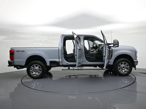 Used 2024 Ford F250 Lariat w/ Lariat Ultimate Package AWD/4WD image 27