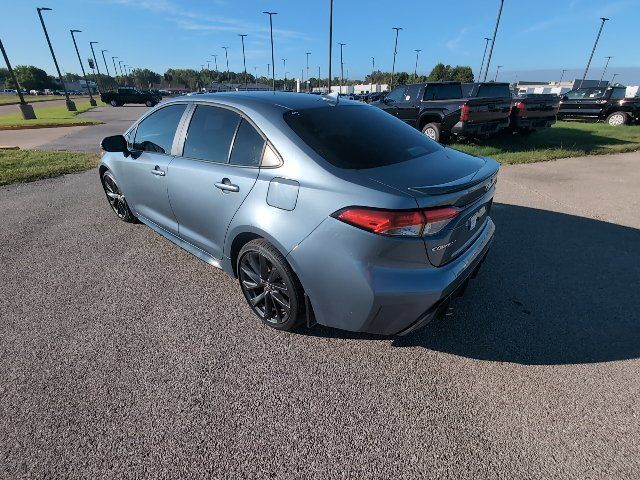 Used 2025 Toyota Corolla SE w/ Convenience Package FWD image 8