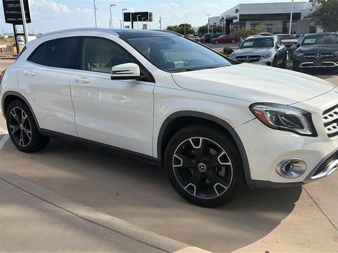 Certified 2019 Mercedes-Benz GLA 250 image 2