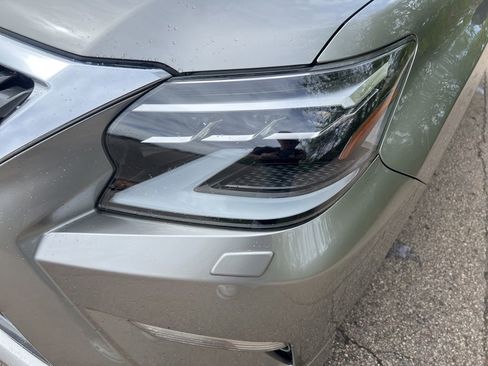Used 2021 Lexus GX 460 Premium w/ Premium Package AWD/4WD image 11