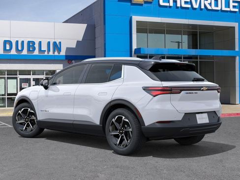 New 2026 Chevrolet Equinox EV LT image 4