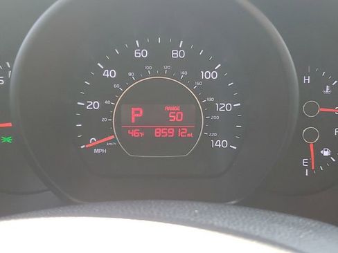 Used 2016 Kia Soul + image 23