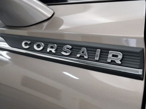Used 2021 Lincoln Corsair AWD w/ Equipment Group 101A image 10