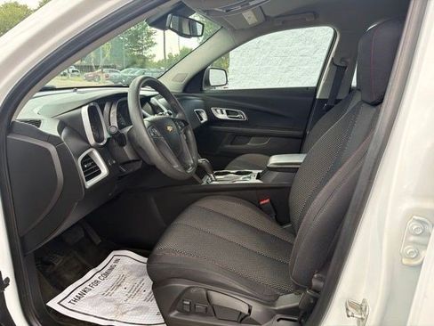 Used 2017 Chevrolet Equinox LS FWD image 13
