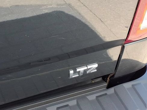Used 2018 Chevrolet Silverado 1500 LTZ Z71 w/ LTZ Plus Package AWD/4WD image 20