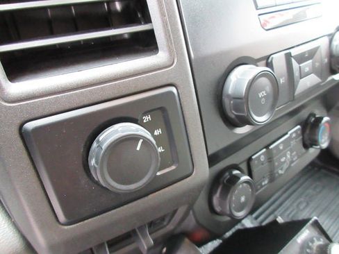 Used 2022 Ford F550 4x4 Regular Cab Super Duty image 20