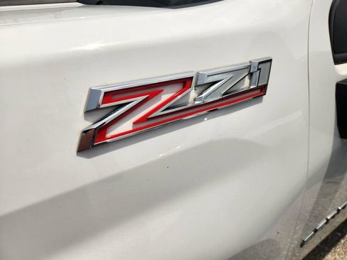 Used 2022 Chevrolet Silverado 2500 LT w/ Z71 Off-Road Package AWD/4WD image 7