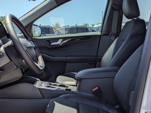 New 2025 Ford Escape ST-Line w/ Equipment Group 301A image 22