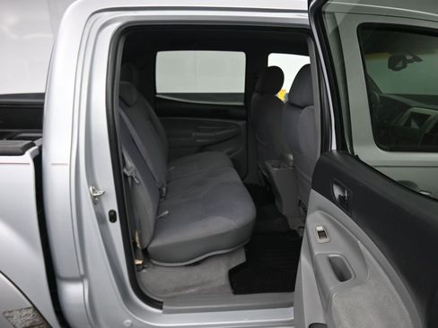 Used 2005 Toyota Tacoma PreRunner RWD image 33