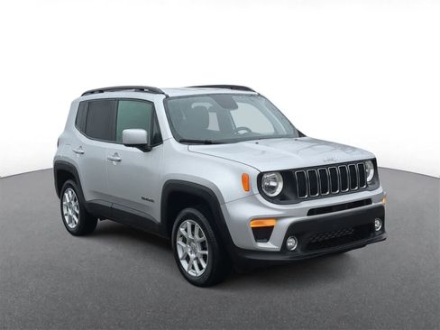 Used 2019 Jeep Renegade Latitude w/ Cold Weather Group image 2