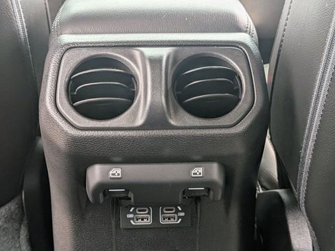 Used 2021 Jeep Wrangler Unlimited Sahara image 17