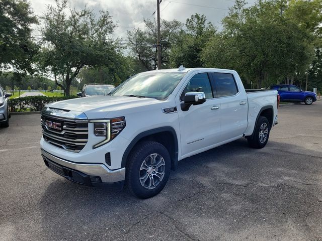 Used 2024 GMC Sierra 1500 SLT AWD/4WD image 4