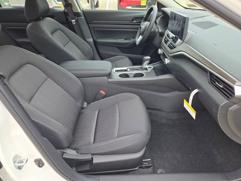 New 2026 Nissan Altima 2.5 SV FWD image 21