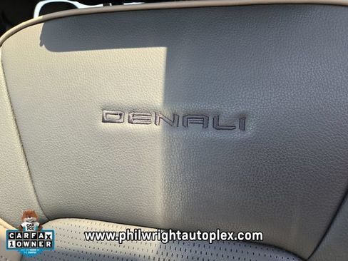 Used 2024 GMC Canyon Denali AWD/4WD image 10